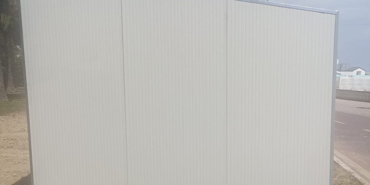 Tortoreto, rimosso un vecchio manufatto sul lungomare centrale