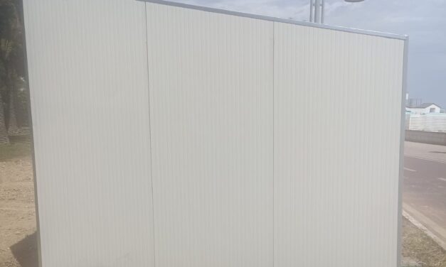 Tortoreto, rimosso un vecchio manufatto sul lungomare centrale