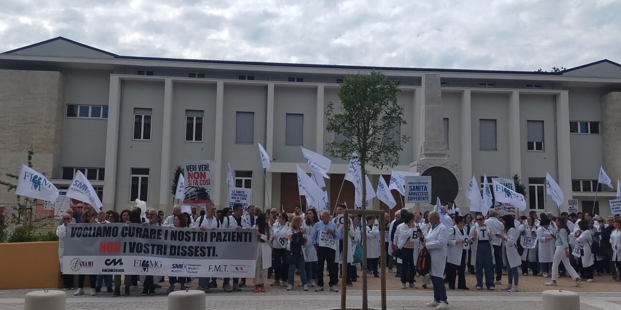 Medici di famiglia in piazza, riparte il confronto regionale