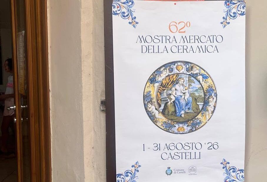 A Castelli torna la rassegna della ceramica fino al 31 agosto
