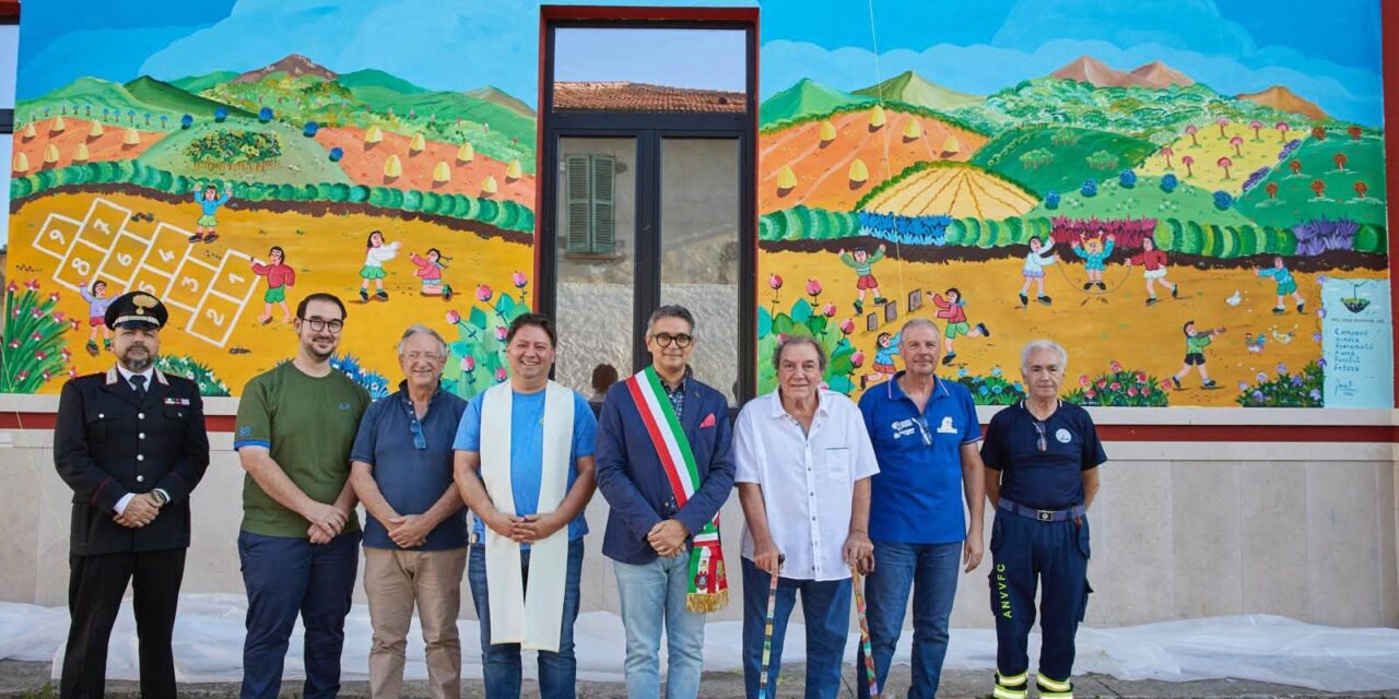 Garrufo, torna in piazza il murale dedicato ai giochi di ieri