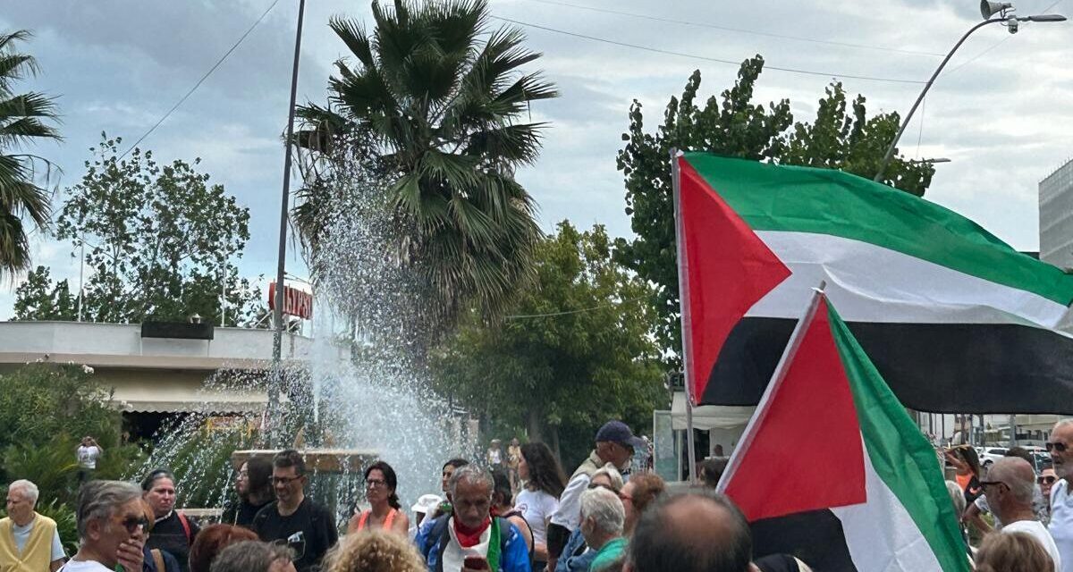 Alba Adriatica, corteo e iniziativa pubblica sul lungomare