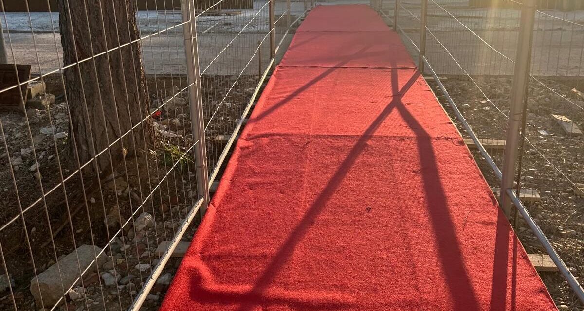 Tortoreto, accesso temporaneo agli chalet nel cantiere del lungomare