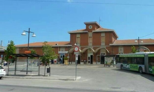 Tensione vicino alla stazione di Giulianova, un ferito