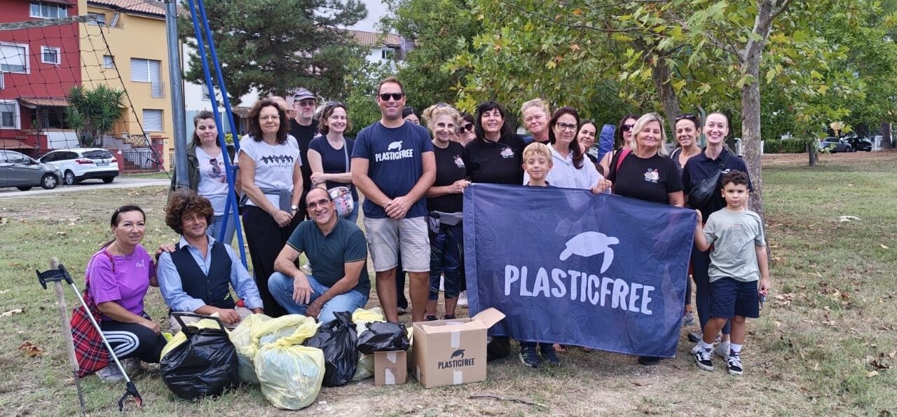 Bellante, volontari al lavoro per ripulire il Parco Airone