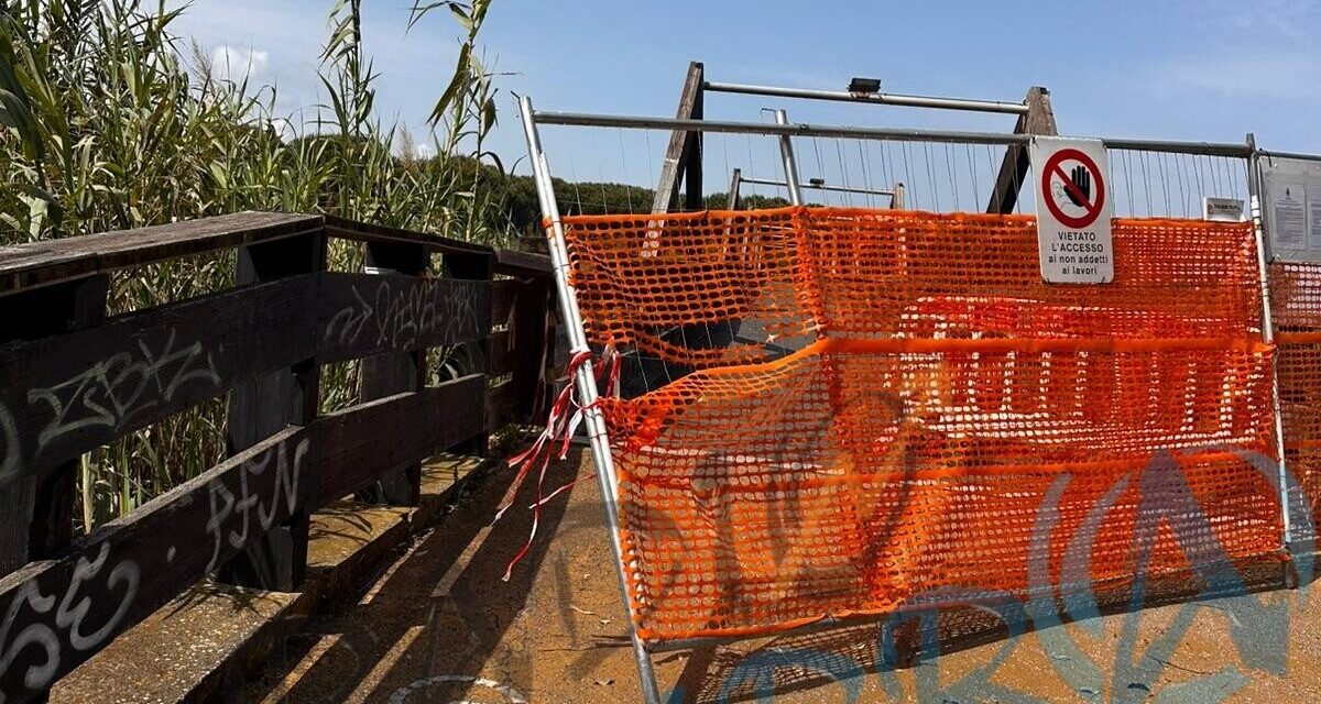 Ponte sul Salinello, barriera di nuovo forzata dai passaggi