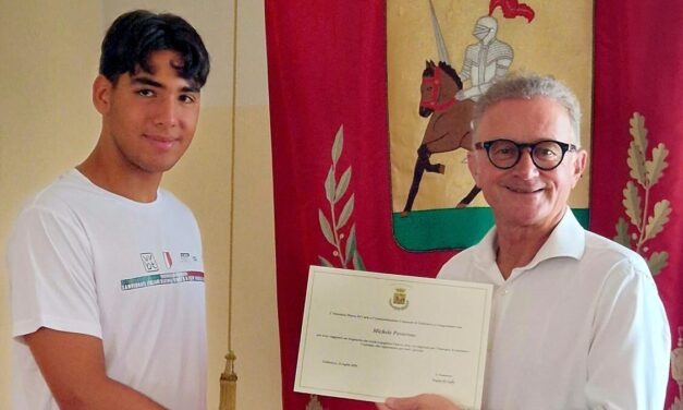 Beach tennis, il Comune omaggia il talento giuliese Posterino