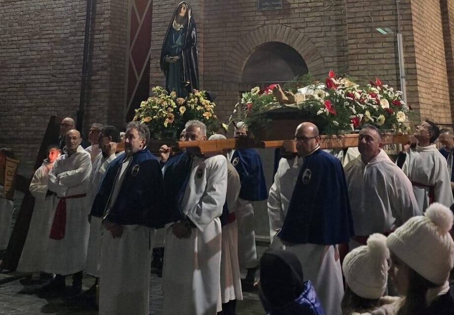 Martinsicuro, la Processione del Cristo Morto richiama fedeli