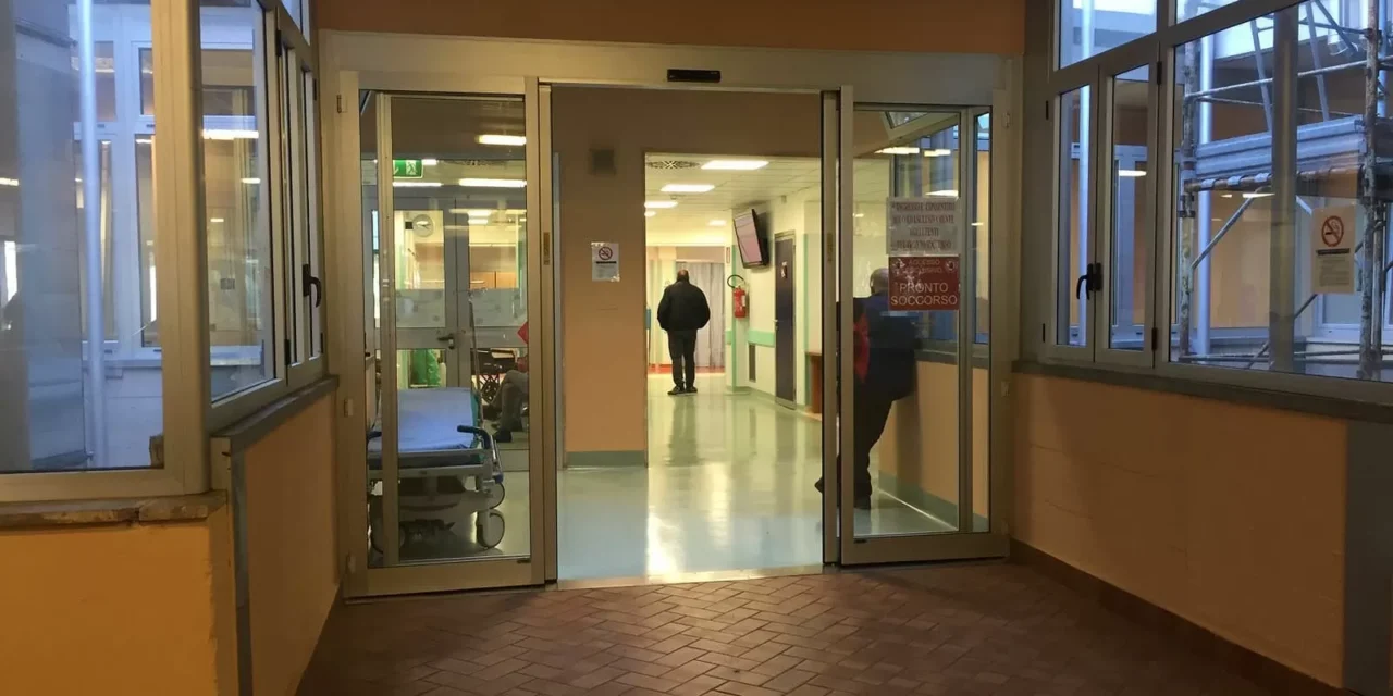 Teramo, accessi al pronto soccorso e polemica sui disservizi