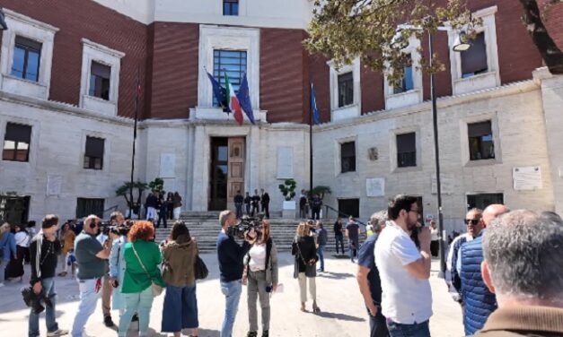 Mercato ittico, tensione tra operatori e Comune: si attende l’incontro