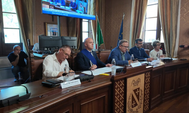 Teramo, per i 220 anni della Provincia confronto su politica e parole