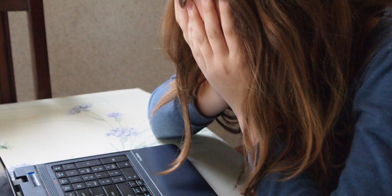 Immagini false con l’IA, indagati due 14enni teramani