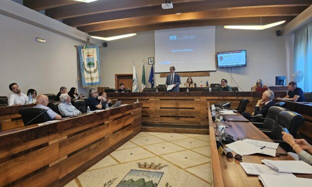 Roseto, il 17 aprile torna in aula il nodo del piano demaniale