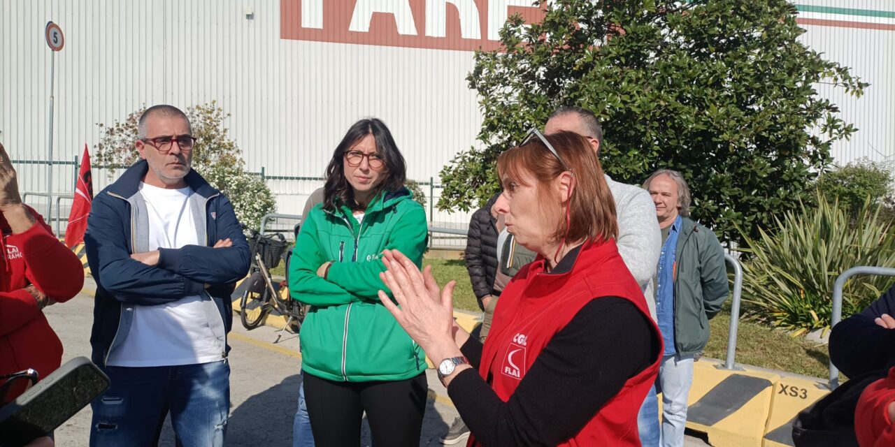 Roseto, protesta alla Salpa per lavoro e prospettive occupazionali