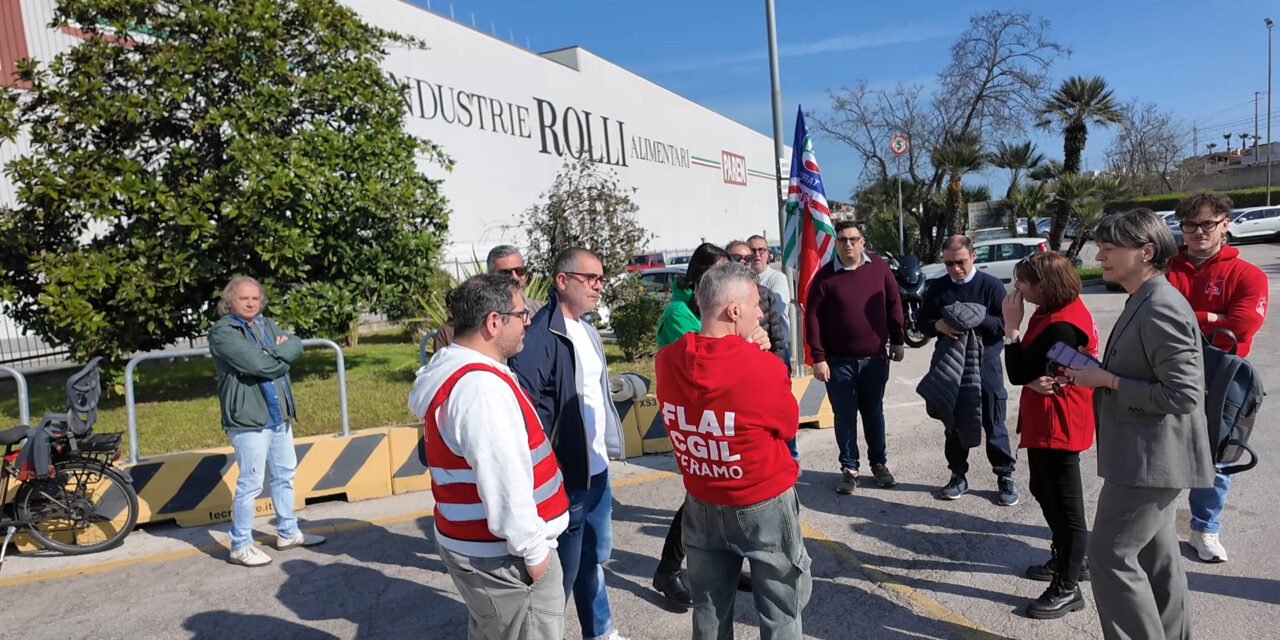 Roseto, protesta alla Salpa: timori per lavoro e produzione