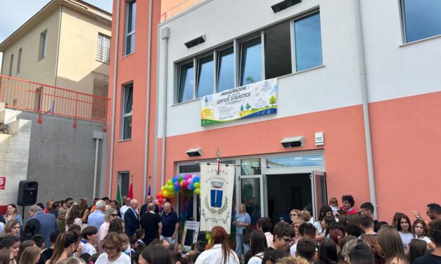 Colonnella, studenti nel nuovo polo scolastico dedicato a Iustini