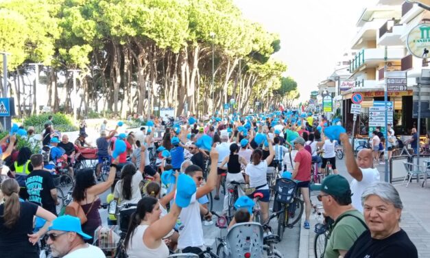 Ottocento ciclisti sulla costa tra Alba Adriatica e Tortoreto