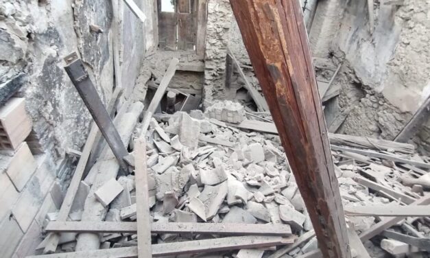 Teramo, cedimento in una casa a Frondarola: due nuclei fuori casa