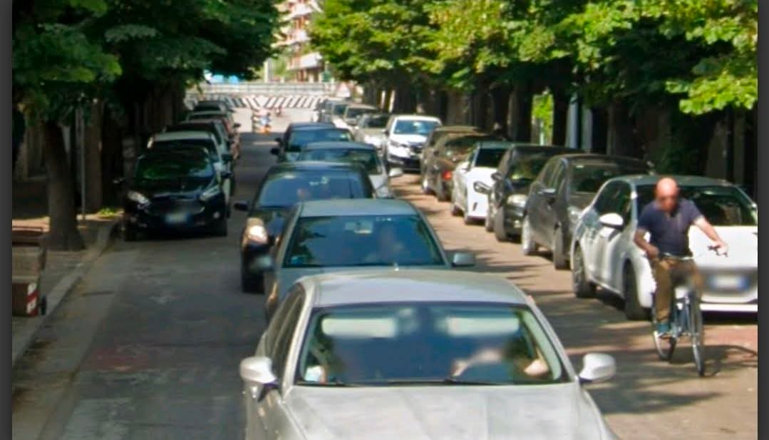 Via Thaon de Revel cambia viabilità, una cittadina solleva il caso
