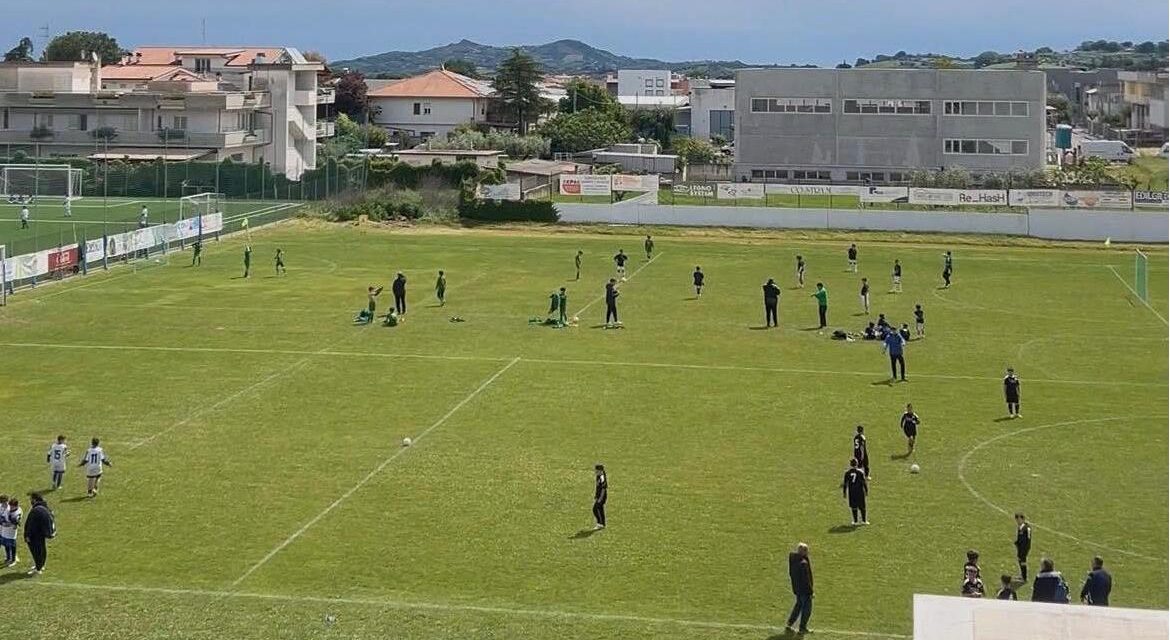 Sant’Omero, 900 ragazzi in campo per il calcio giovanile