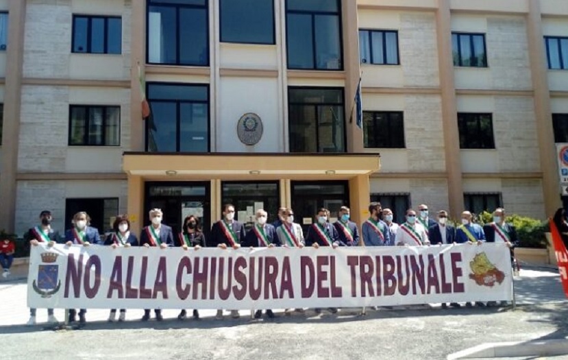 Tribunali minori, i territori abruzzesi scrivono a Meloni
