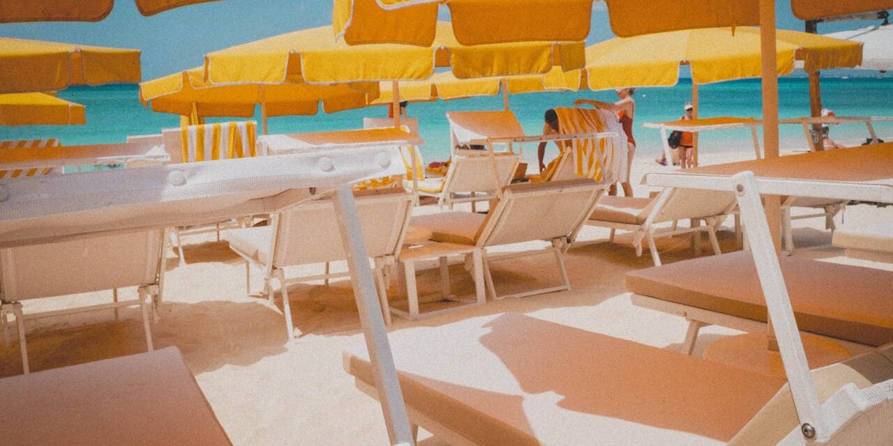 Vacanze da Giulianova: perché sempre più viaggiatori scelgono l’assicurazione viaggio prima di partire