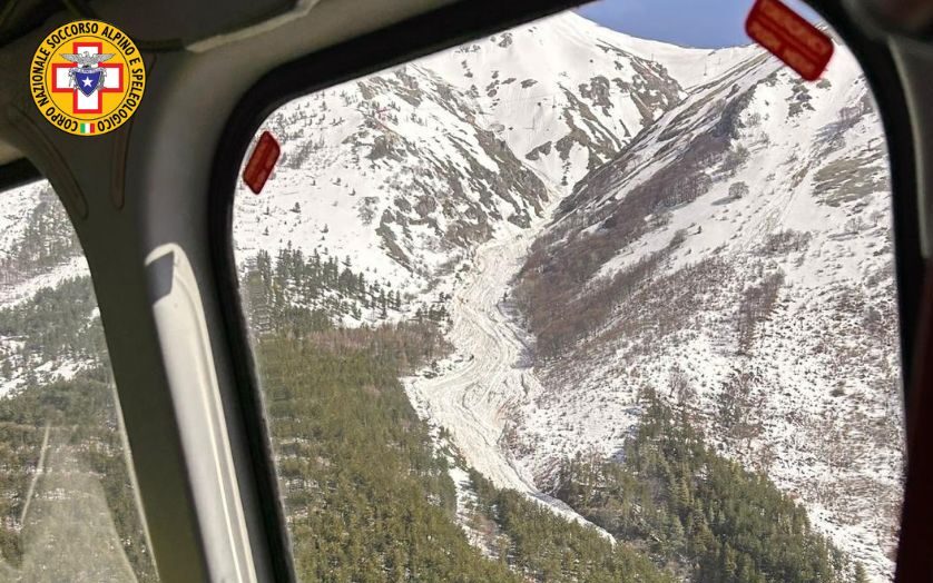 Distacco di neve sul Gran Sasso, verifiche in corso