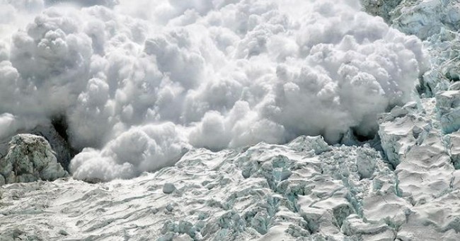 Gran Sasso, attenzione valanghe dopo neve abbondante