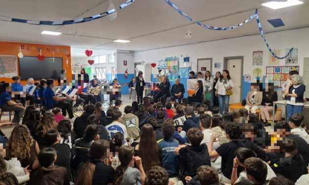Giulianova, il vescovo fa tappa nelle scuole dell’Annunziata