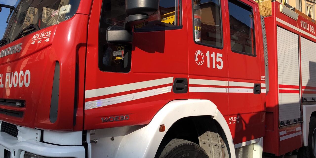 Fiamme in abitazione a Roseto, anziana salvata dai passanti