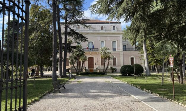 Roseto, due mostre aprono la stagione culturale in Villa Comunale